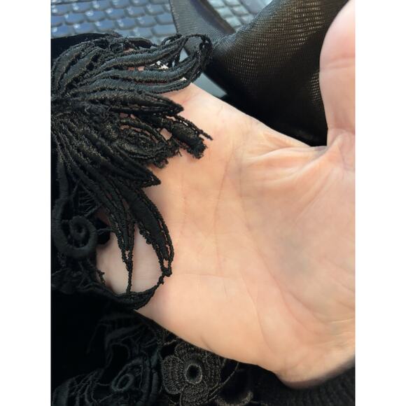 Vintage VTG Flora Nikrooz Dressing Gown Wrap Dress Robe Black Velvet Size Medium - Picture 9 of 11